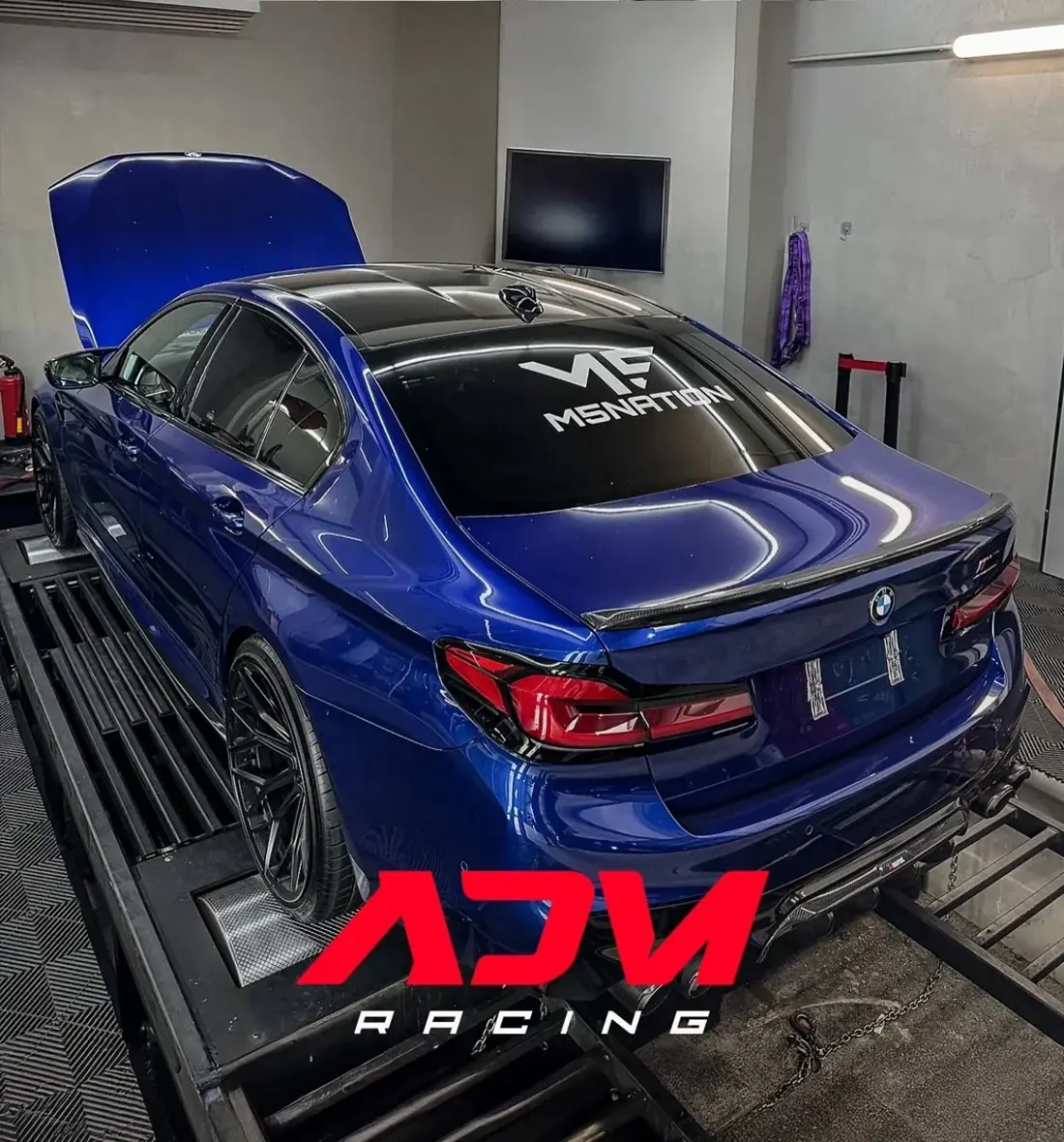 BMW M5 am Prüfstand
